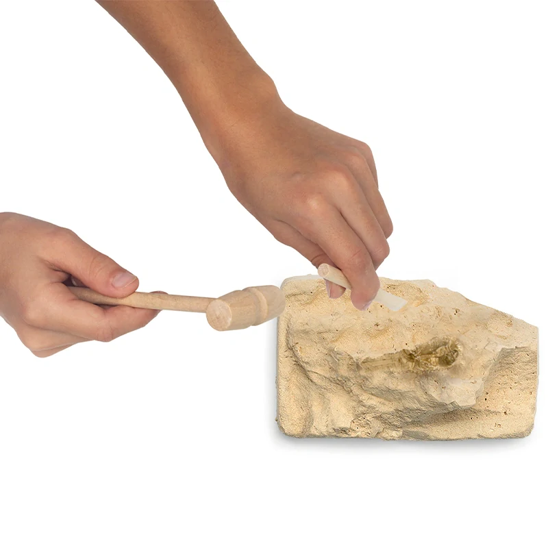 Efko Igráček Archeoložka - figurka s egyptskými vykopávkami sarkofágu a sošky Nefertiti